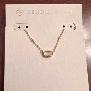 Kendra Scott Mini Elisa Gold Satellite Short Pendant Necklace in Ivory